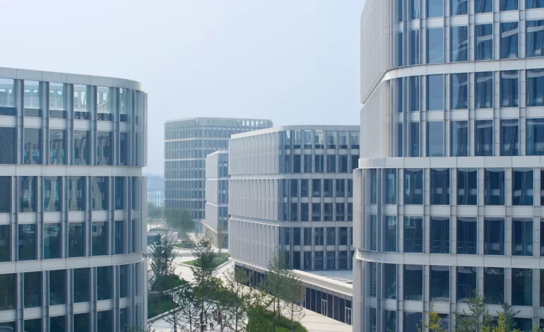 How Smart Property Management Maximizes ROI for Real Estate Investors