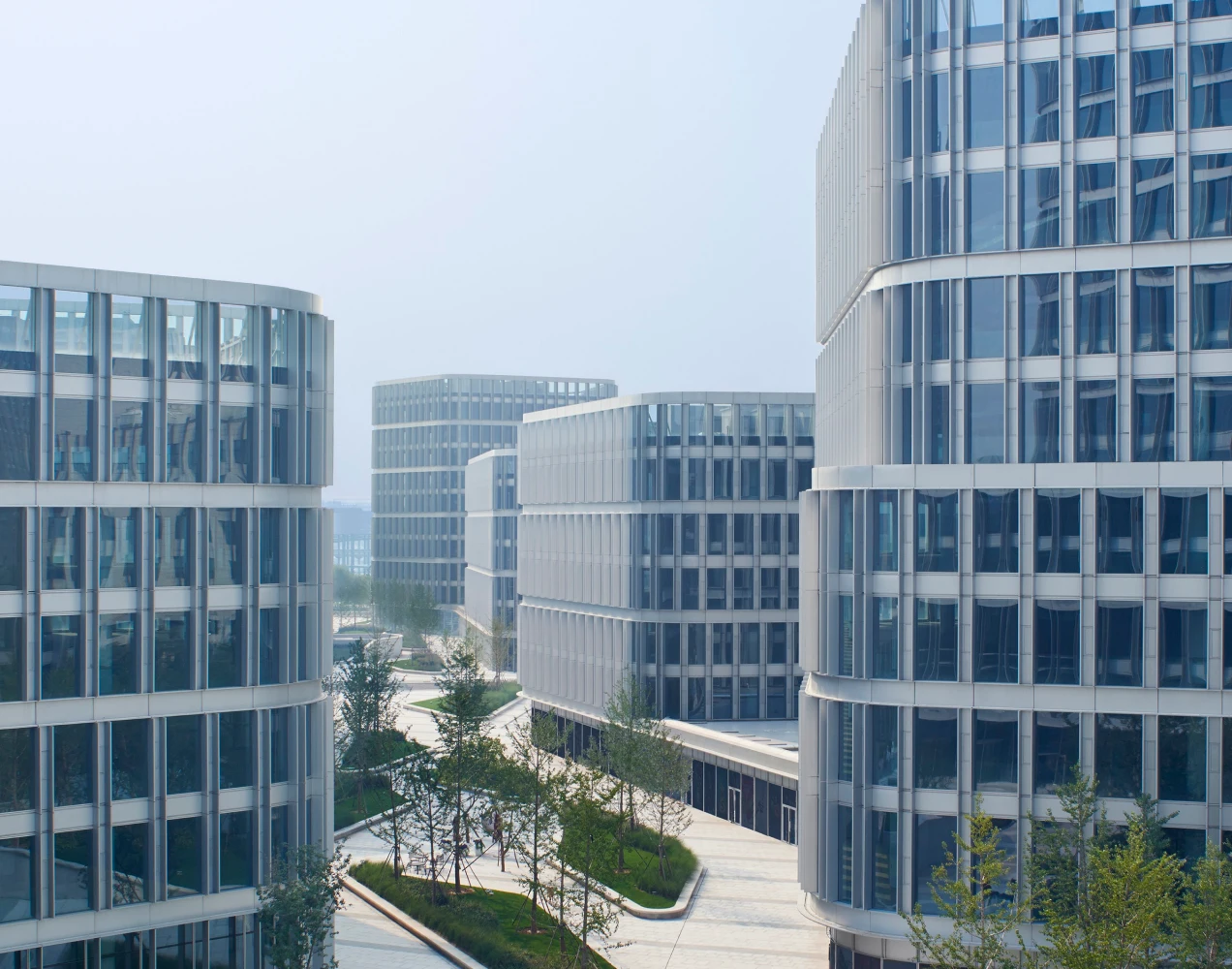 How Smart Property Management Maximizes ROI for Real Estate Investors